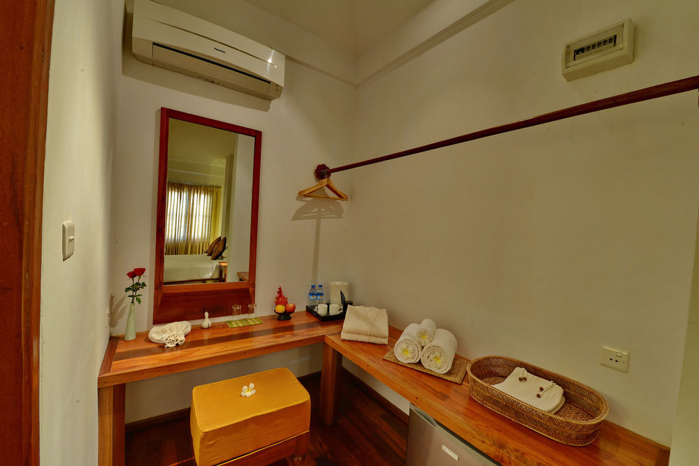 Oasis Hotel Nyoungoo Exterior foto