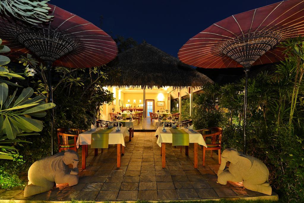 Oasis Hotel Nyoungoo Exterior foto