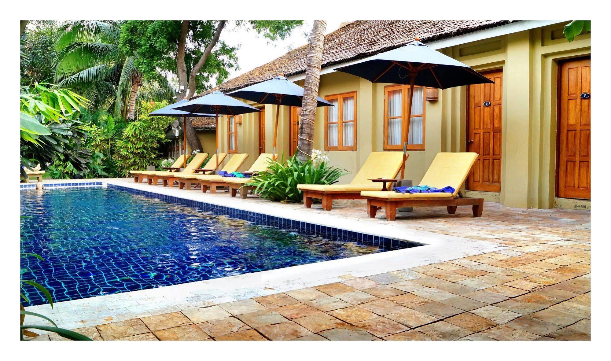Oasis Hotel Nyoungoo Exterior foto