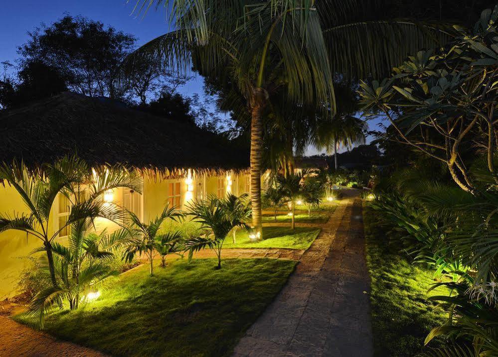 Oasis Hotel Nyoungoo Exterior foto