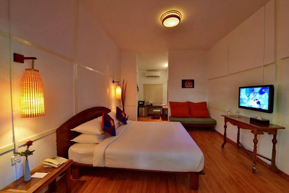 Oasis Hotel Nyoungoo Exterior foto
