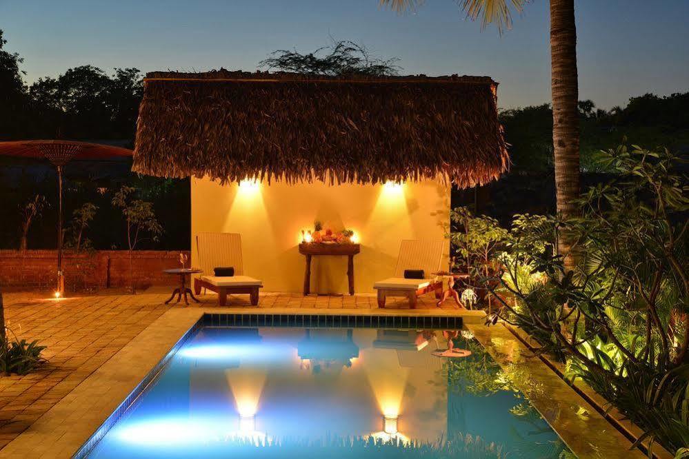 Oasis Hotel Nyoungoo Exterior foto